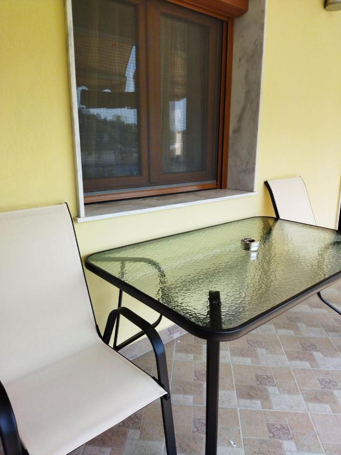 Babis Apartment Kavala Esterno foto