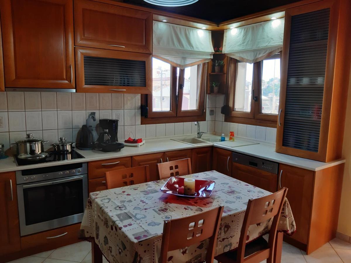 Babis Apartment Kavala Esterno foto