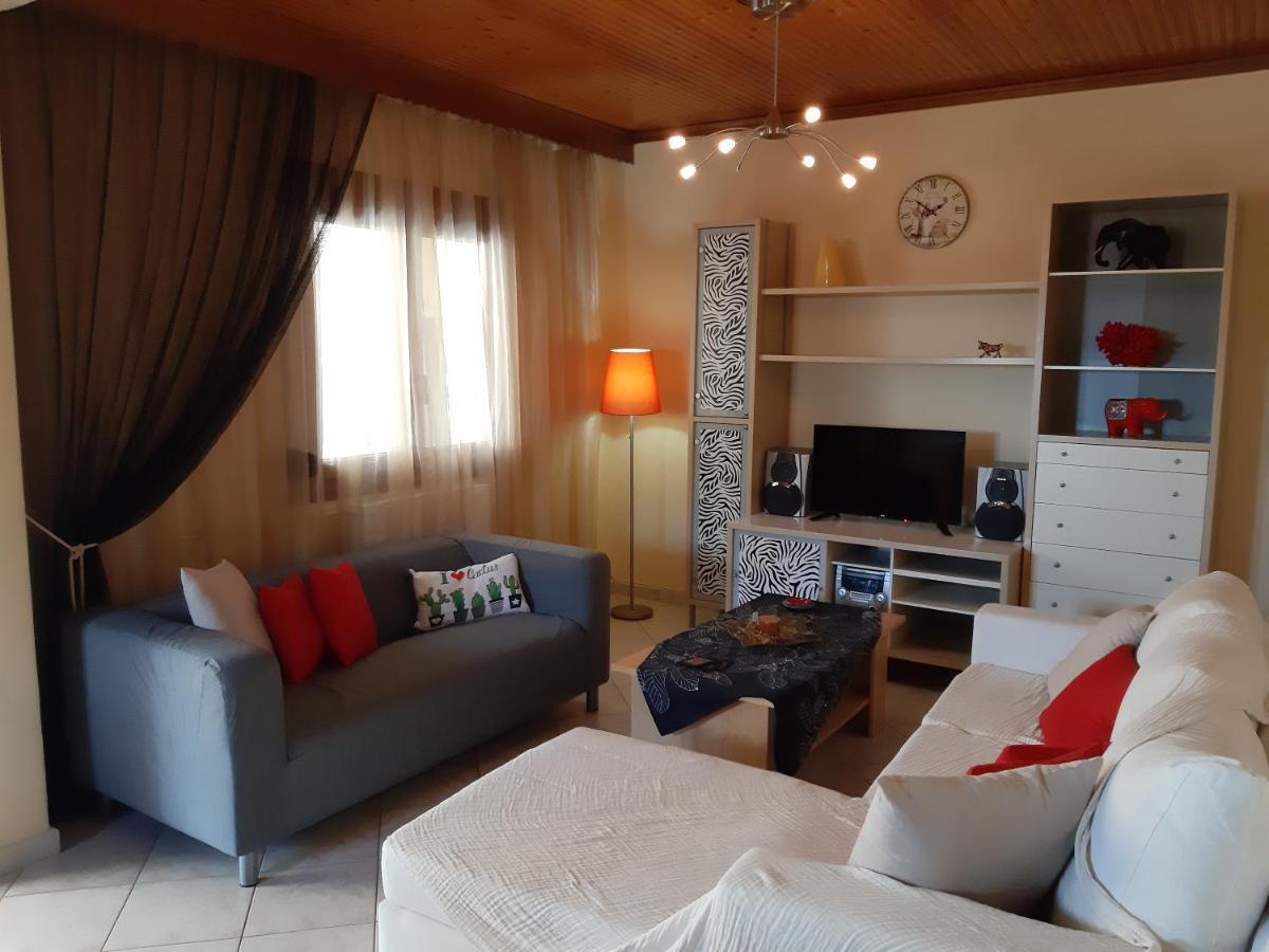 Babis Apartment Kavala Esterno foto